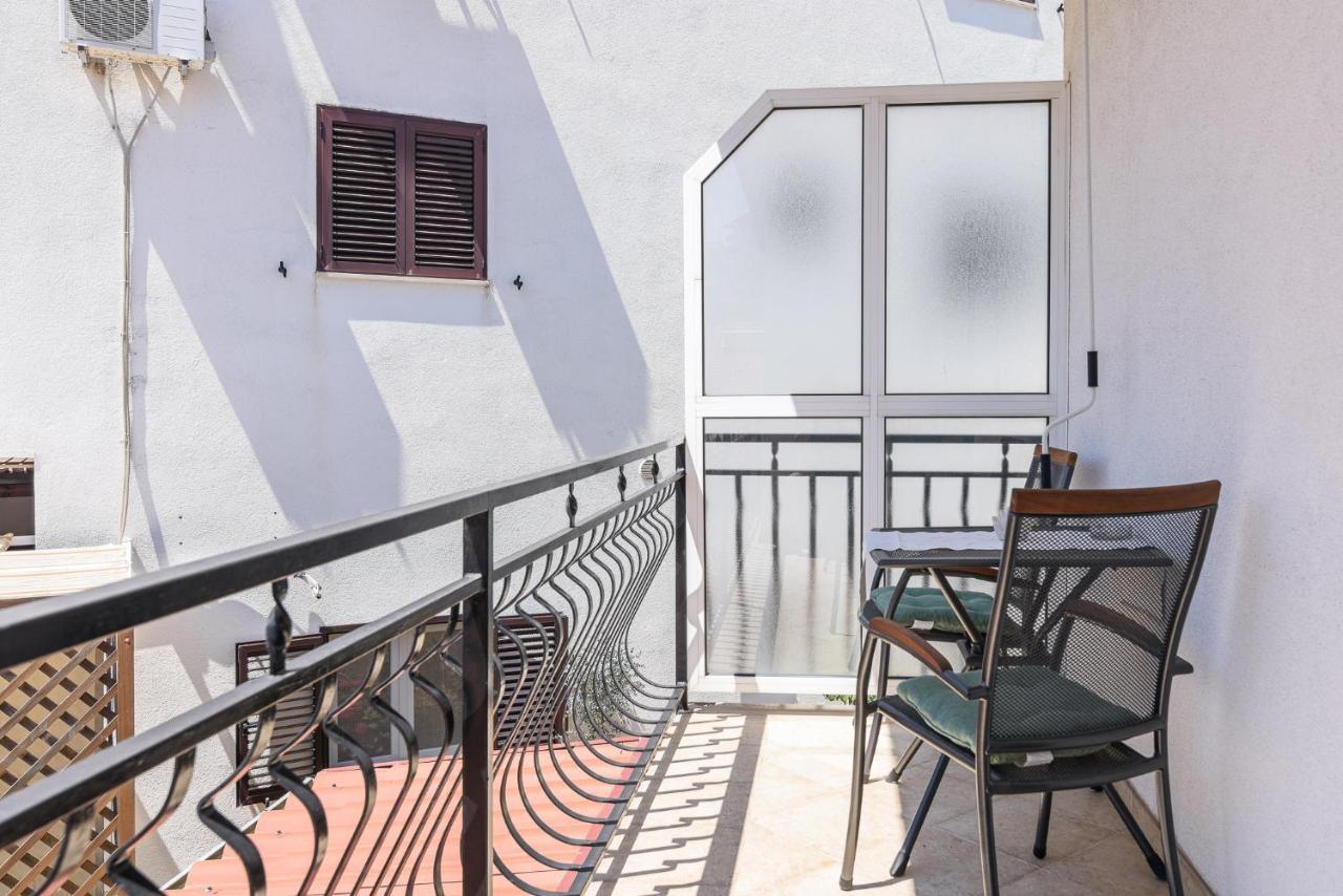 Apartmani Suki Traù Esterno foto